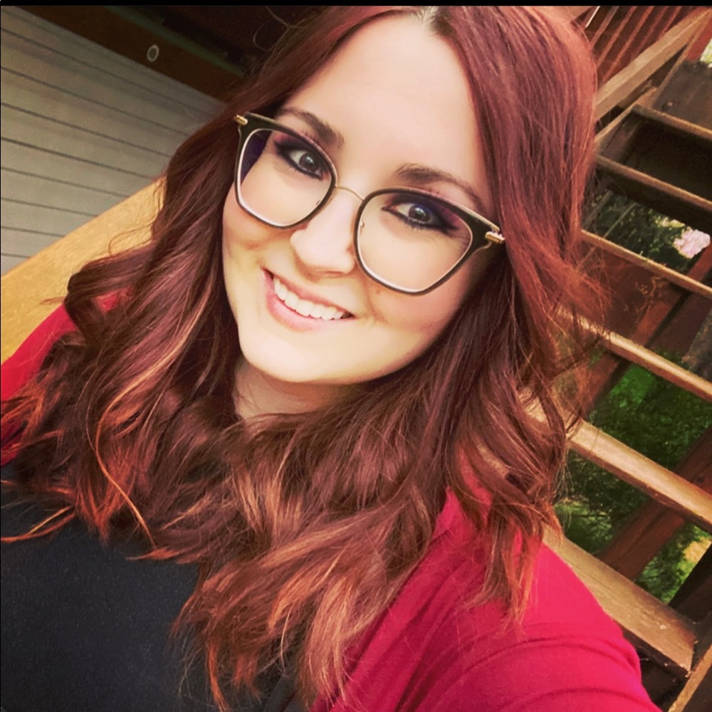 Meet your Posher, Elizabeth